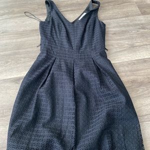 Black shoulder strap